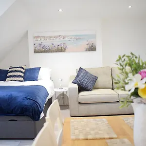 https://the-bay-beach-apartments.bournemouth-hotels.org